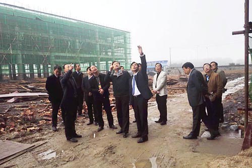Deputy Secretary of municipal party committee and Mayor Yi jialiang of Yongzhou city Research and Investigate the LVSUN Innovation Park in Dao Country